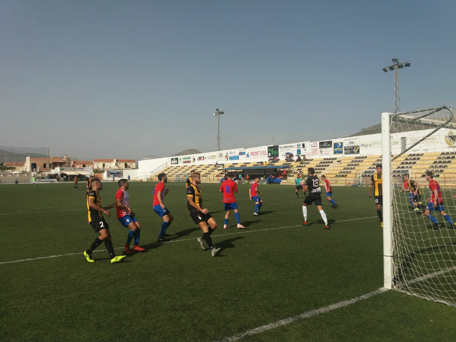 El Berja CF se presenta ante su afición con ansias de triunfo este domingo ante el Navas