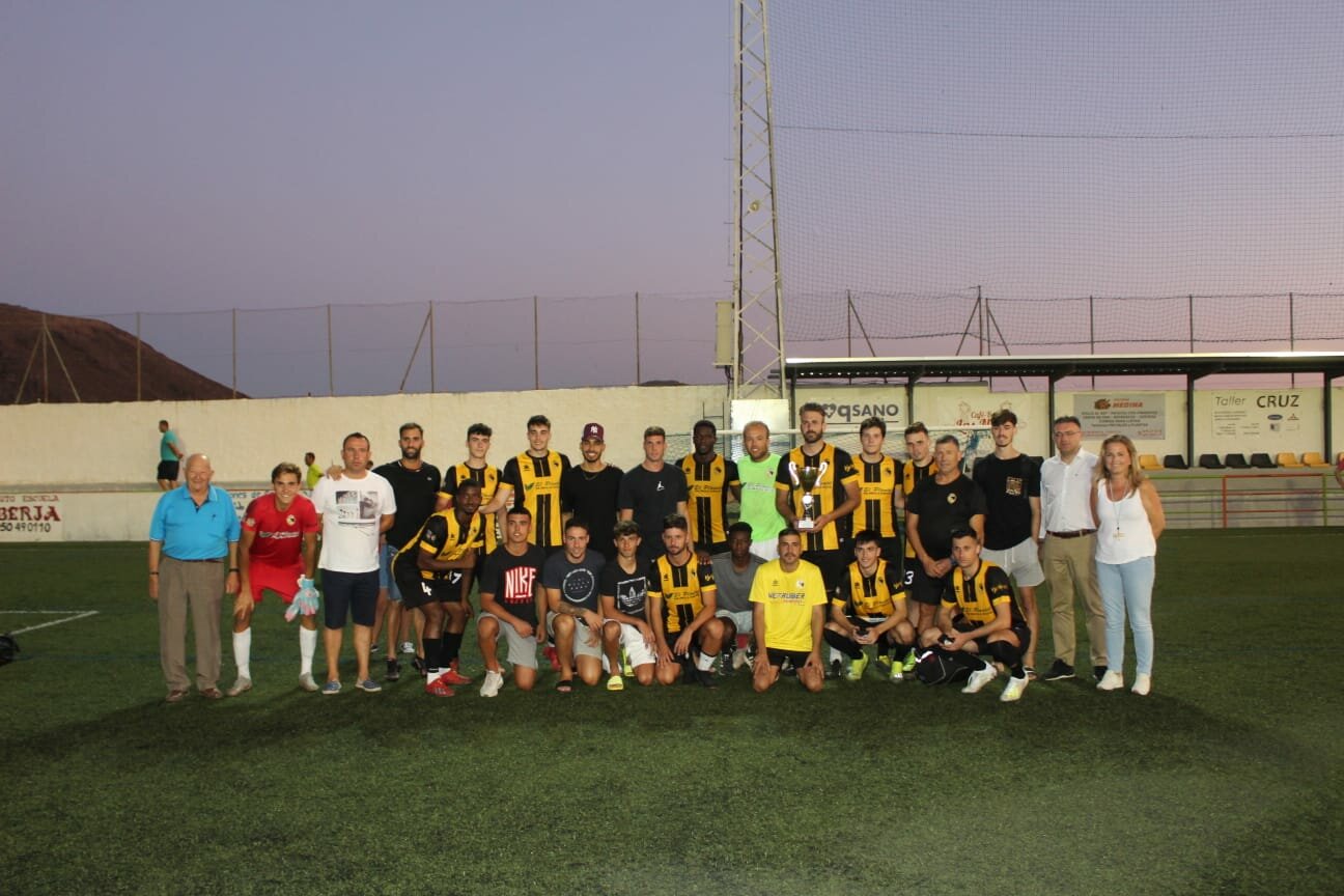 El Berja CF se hace con el Trofeo de Feria