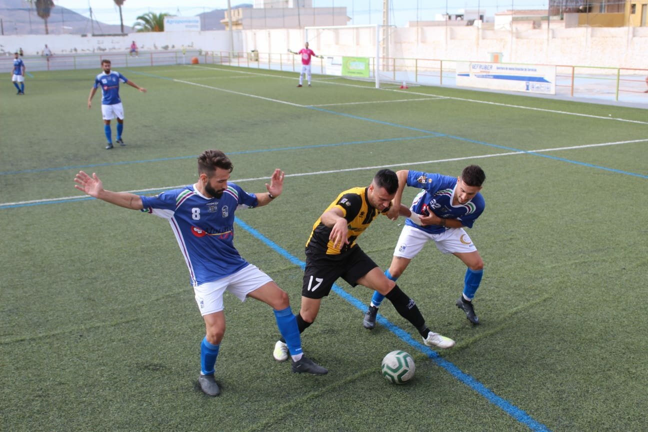 El Berja CF no encuentra la reacción que necesita para posicionarse en zona tranquila