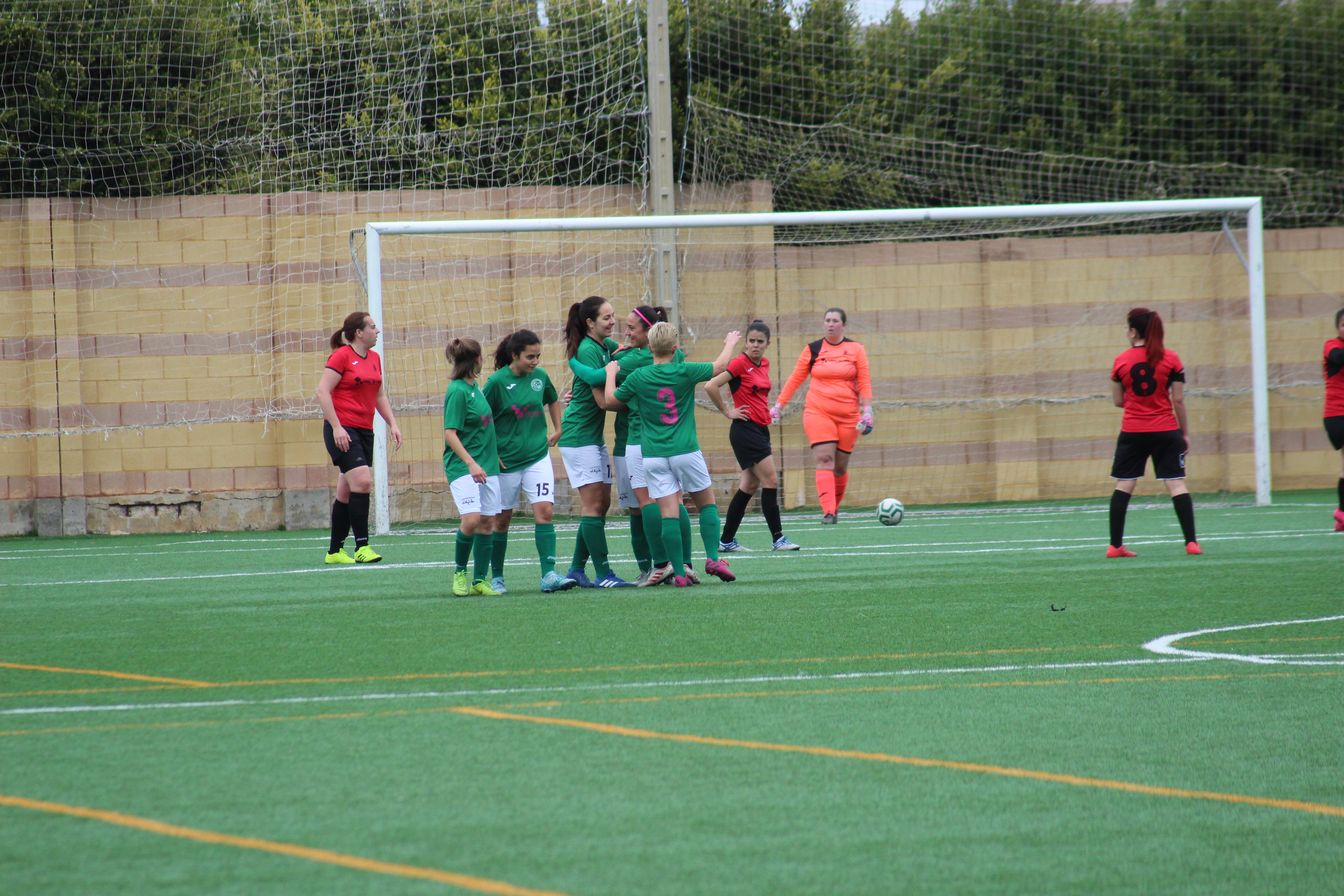 El Femenino de Fútbol vence 3-0 al Cuevas
