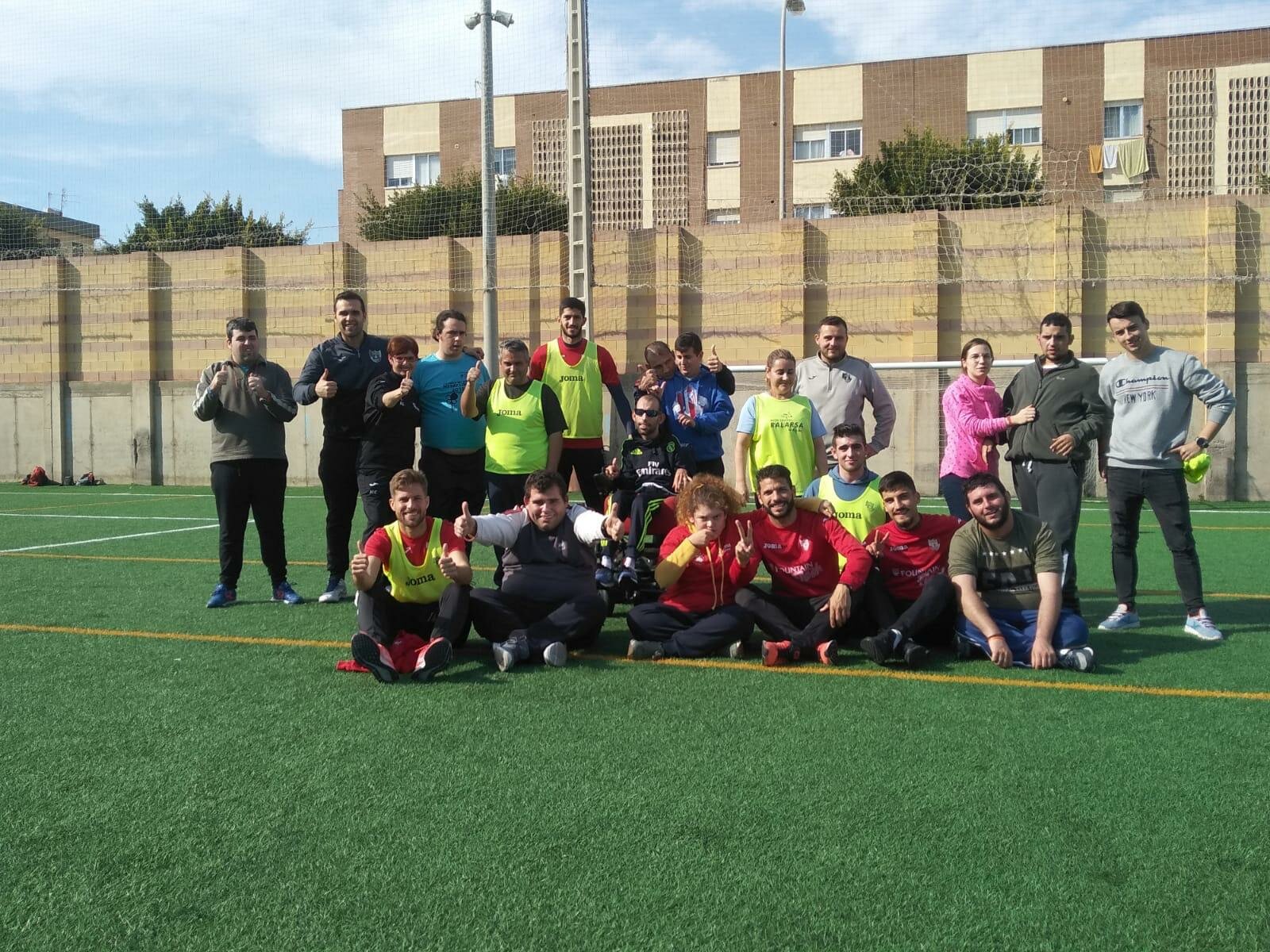 La Asociación Murgi pasa ‘Un Día con el CD El Ejido’