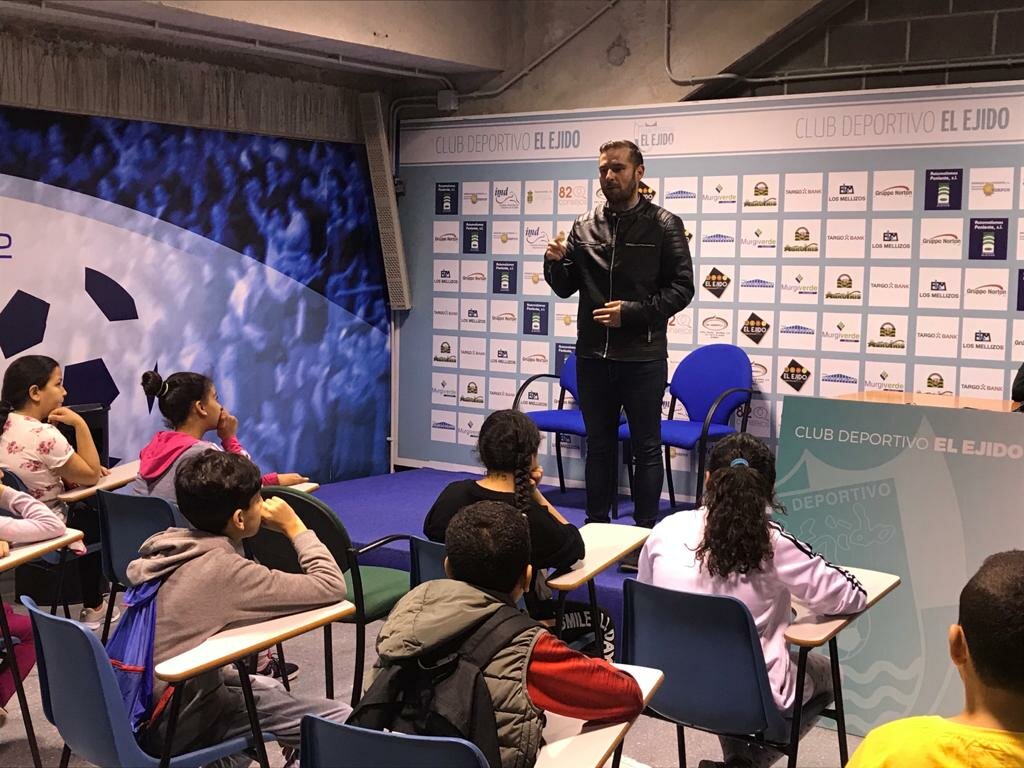 El CD El Ejido impulsa la unión de los clubes almerienses al Efecto Celeste