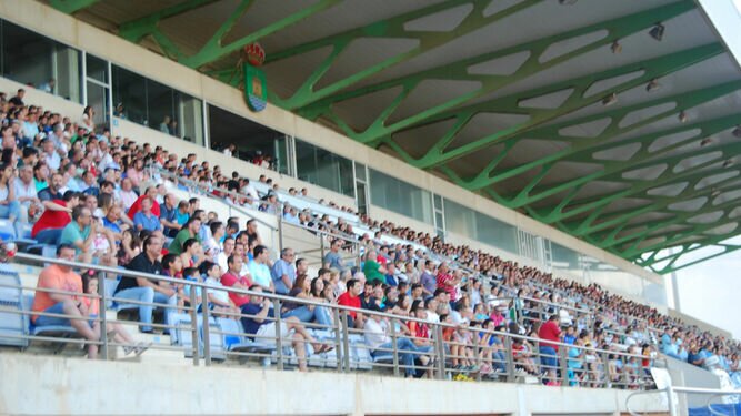 El club celeste regala a cada abonado tres entradas para el partido de este domingo