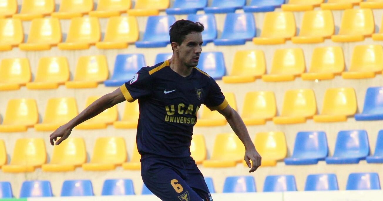 El CD El Ejido incorpora al mediocentro Toni Arranz