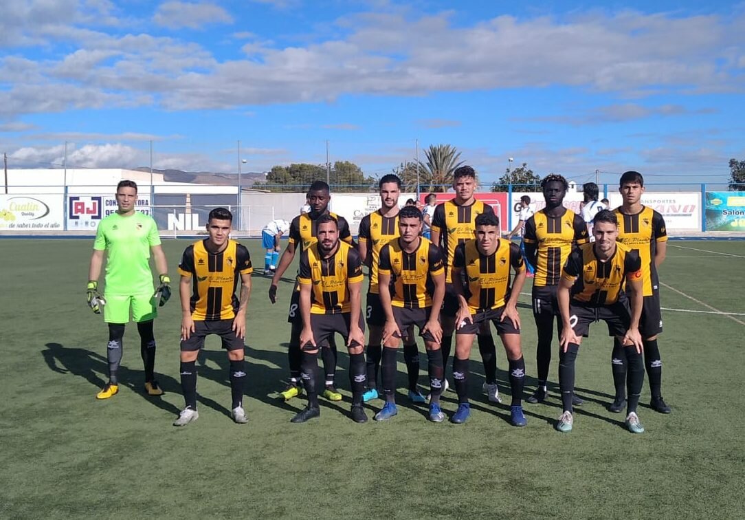 Tablas en el derbi provincial entre Vera y Berja CF