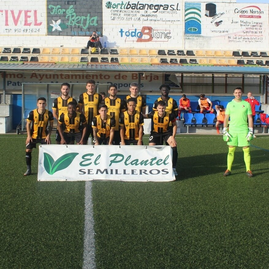 El Berja empata ante Churriana y mantiene la cuarta posición
