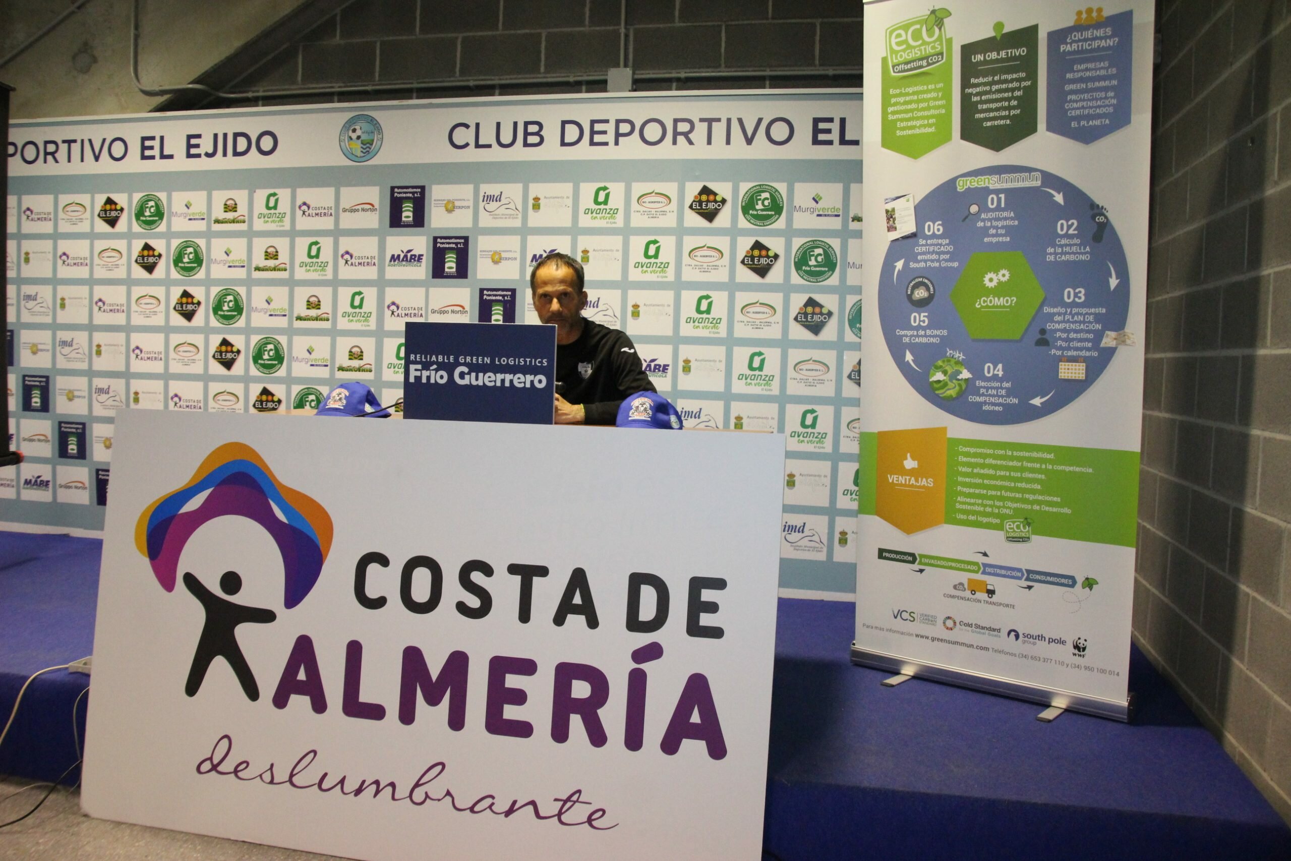El CD El Ejido y su afición más que motivados para superar al Córdoba
