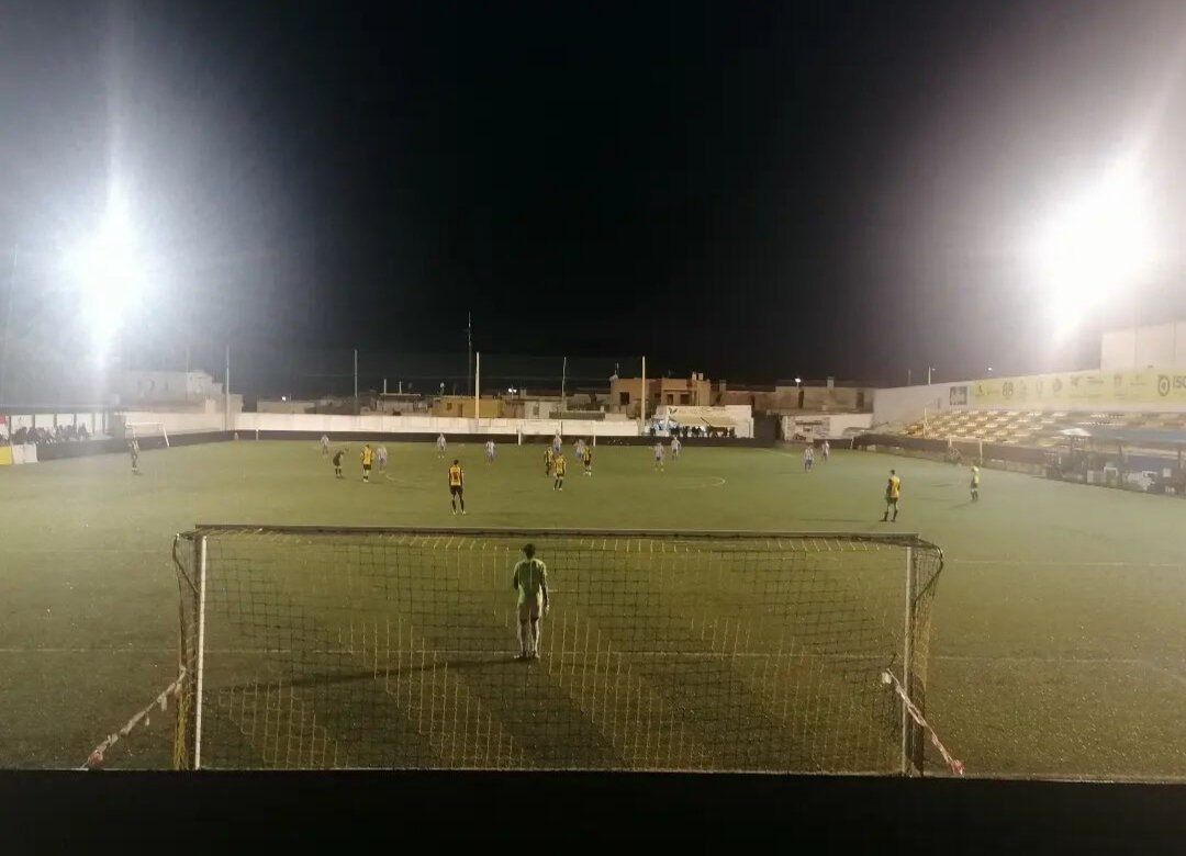 El Berja CF cede en casa ante el Poli Almería