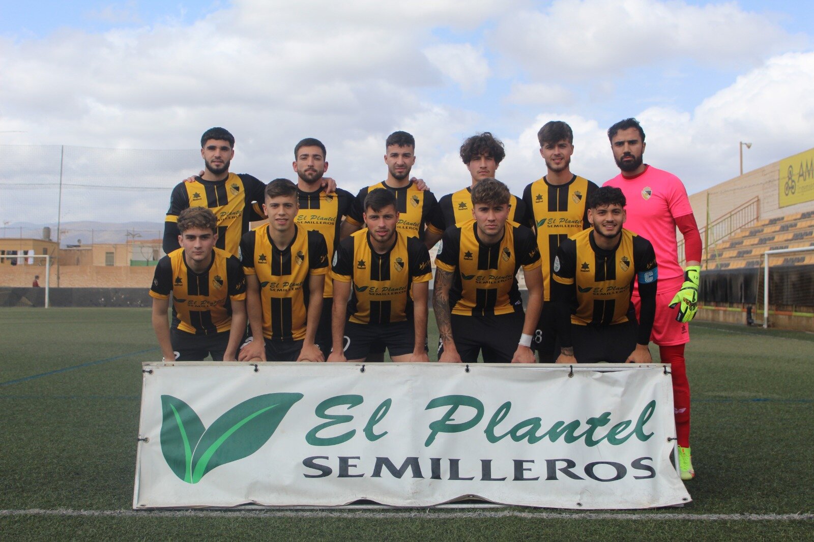 El Berja se impone 2-1 al Loja