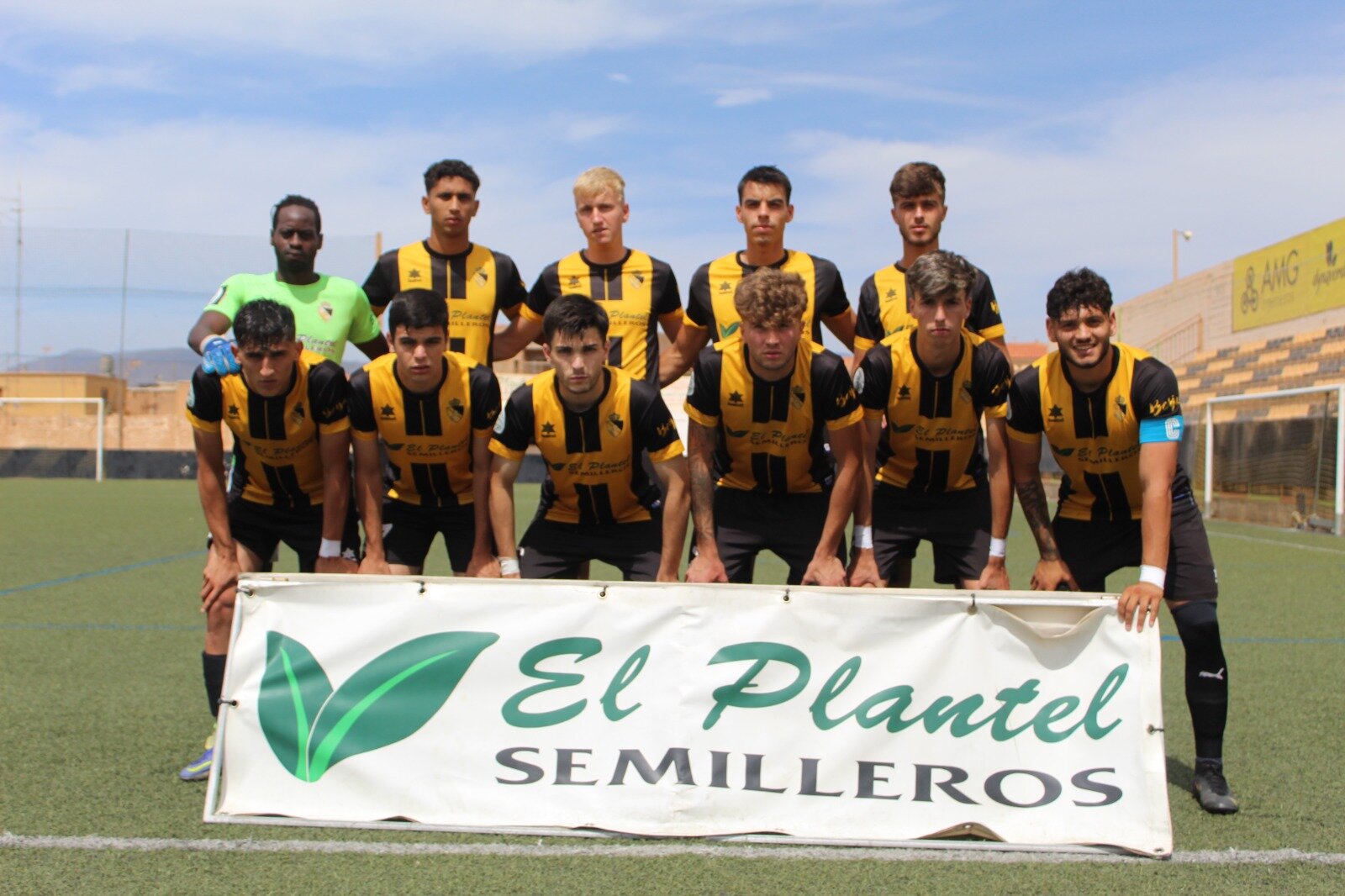 El Berja CF gana al Begíjar y asegura la permanencia