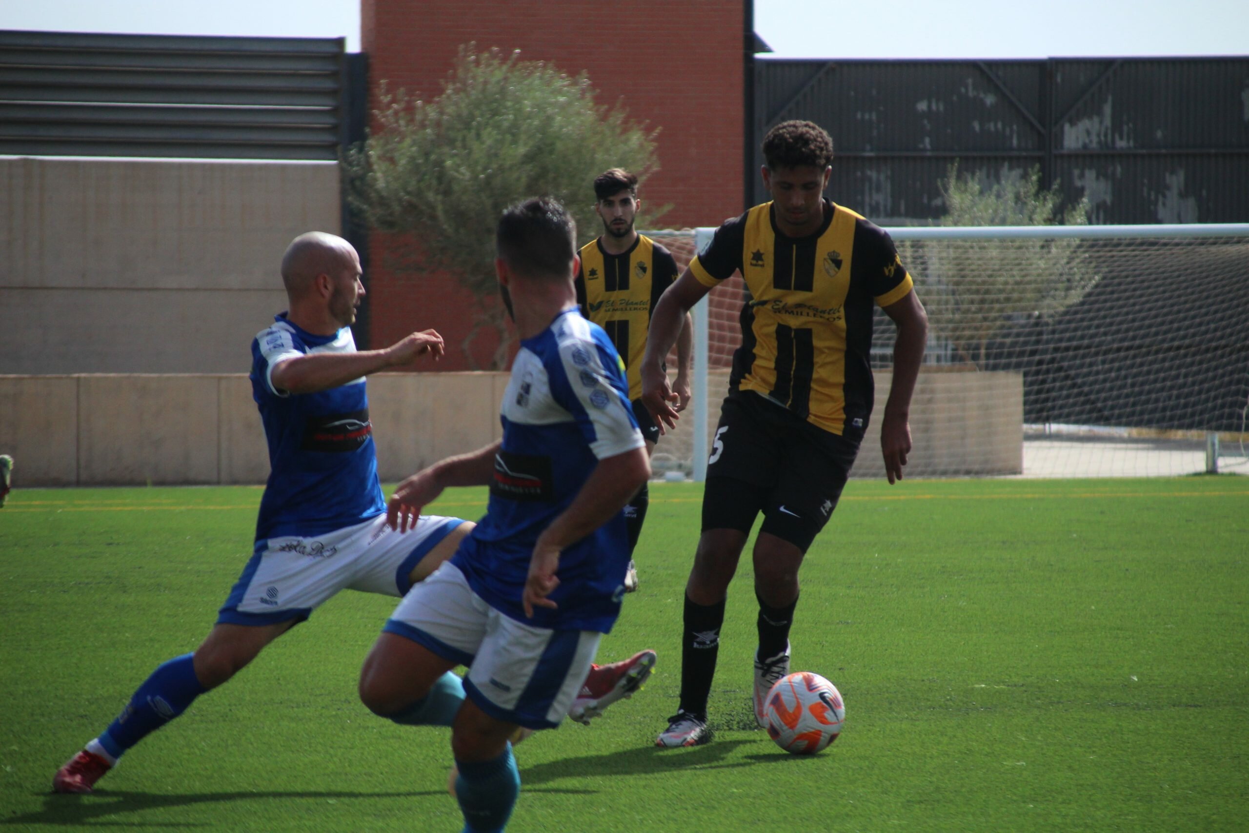 El Berja CF gana un partido complicado y ya es cuarto