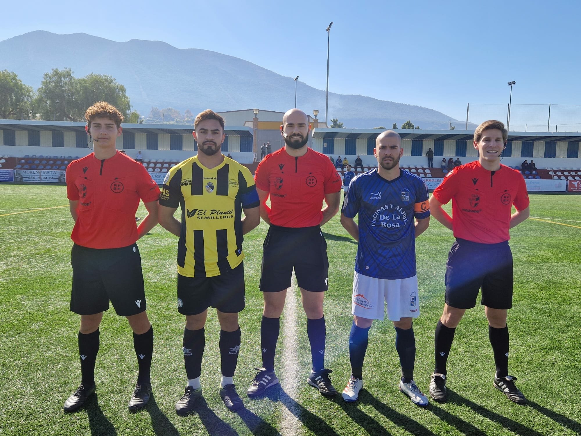 El balón parado hace sufrir al Berja CF ante el CD Alhaurino